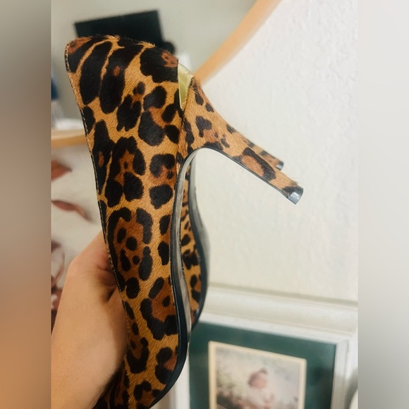 Calvin Klein Gayle Calf Hair Leopard Print Pointed Toe Heel size 8 - Picture 7 of 9